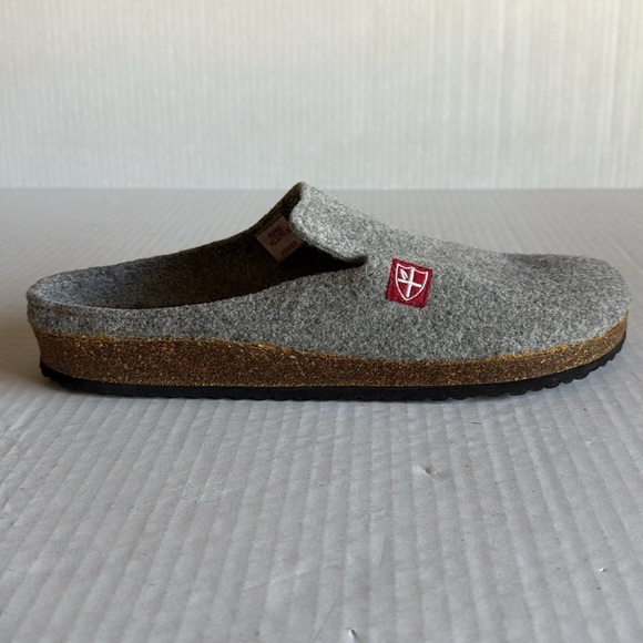 Tchibo Gray Wool Clogs - Picture 5 of 10